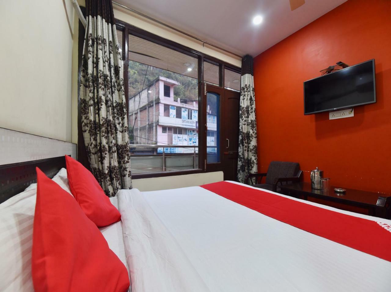 Oyo 28027 Hotel Dhruv Mandi Extérieur photo