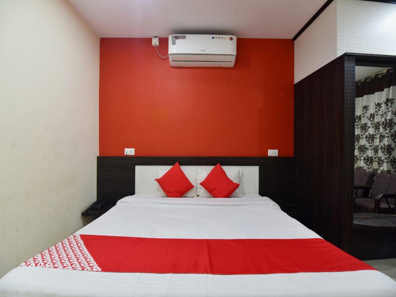 Oyo 28027 Hotel Dhruv Mandi Extérieur photo