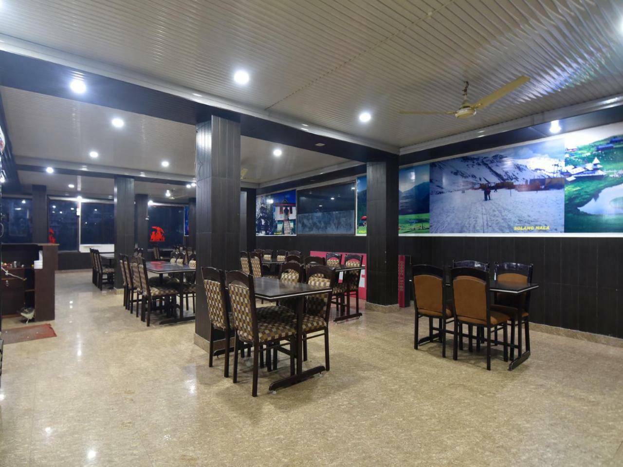 Oyo 28027 Hotel Dhruv Mandi Extérieur photo