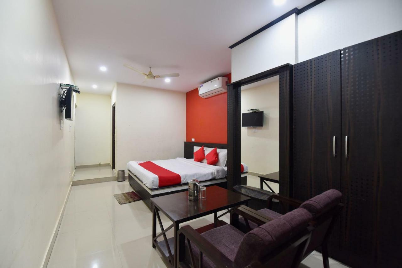 Oyo 28027 Hotel Dhruv Mandi Extérieur photo