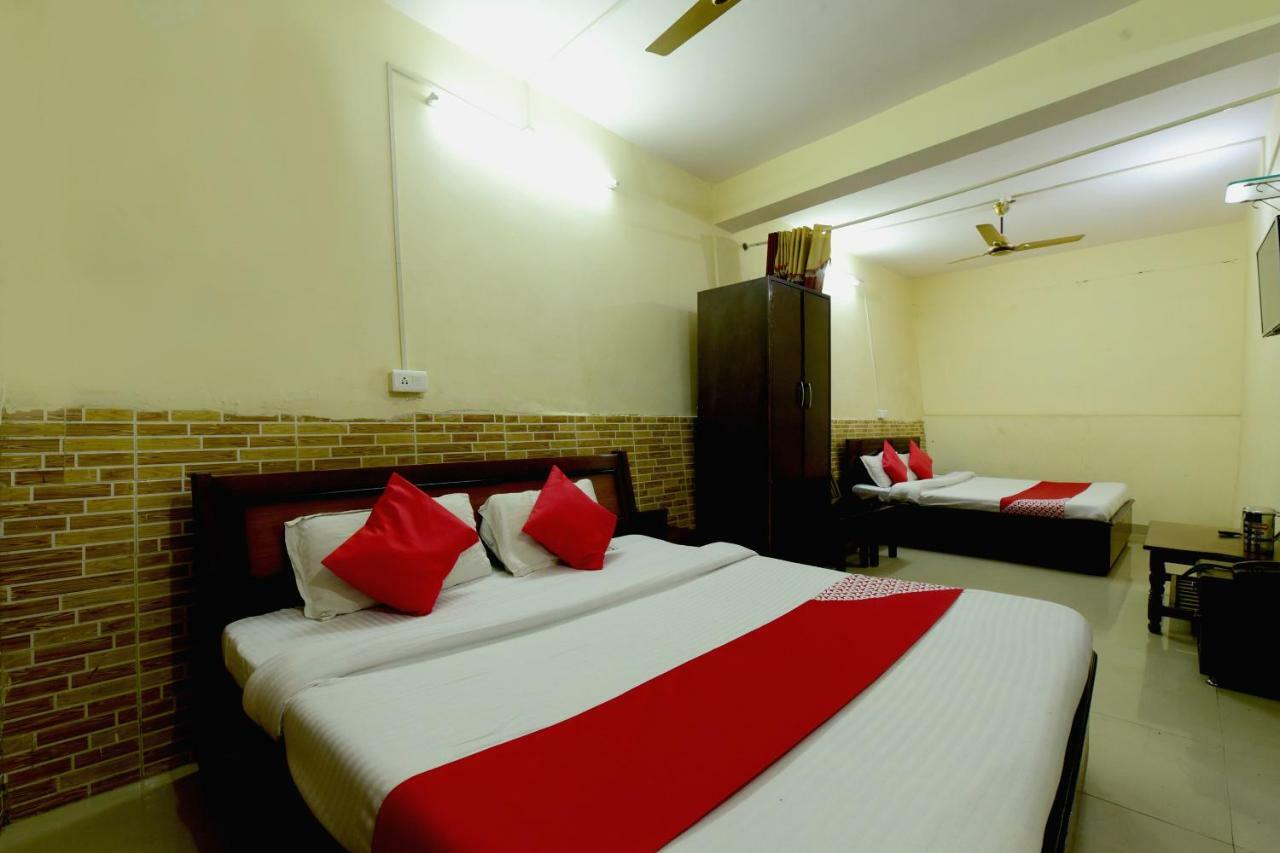 Oyo 28027 Hotel Dhruv Mandi Extérieur photo